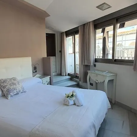 Torre De La Mezquita