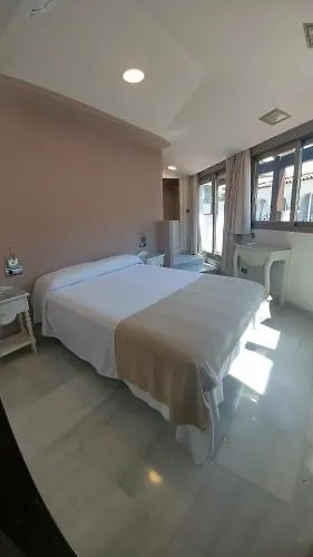 Апартаменты Torre De La Mezquita